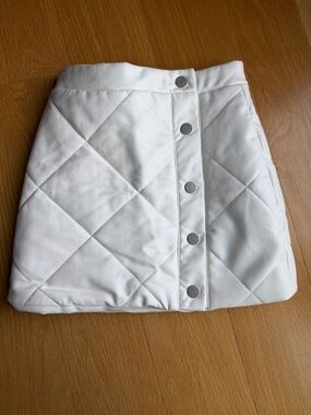 Habitual White Quilted Snap-Front Mini Skirt